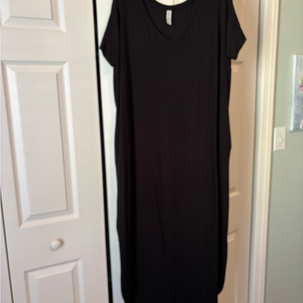 Zenana Outfitters Classic Black Maxi Dress